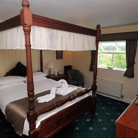 Rusland Pool Hotel