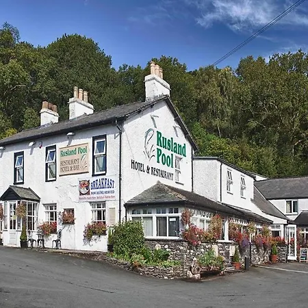 Rusland Pool Hotel