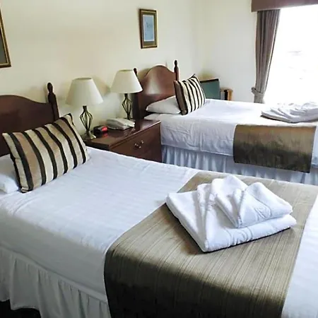 Rusland Pool Hotel