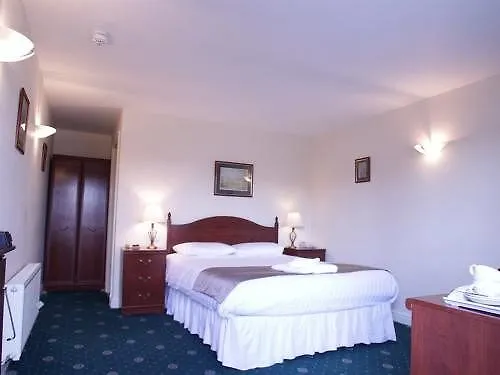 Rusland Pool 3* Bouth