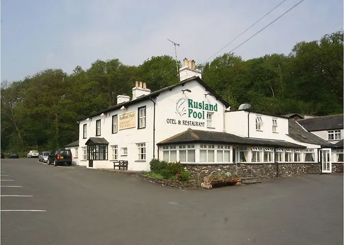 Rusland Pool 3* Bouth